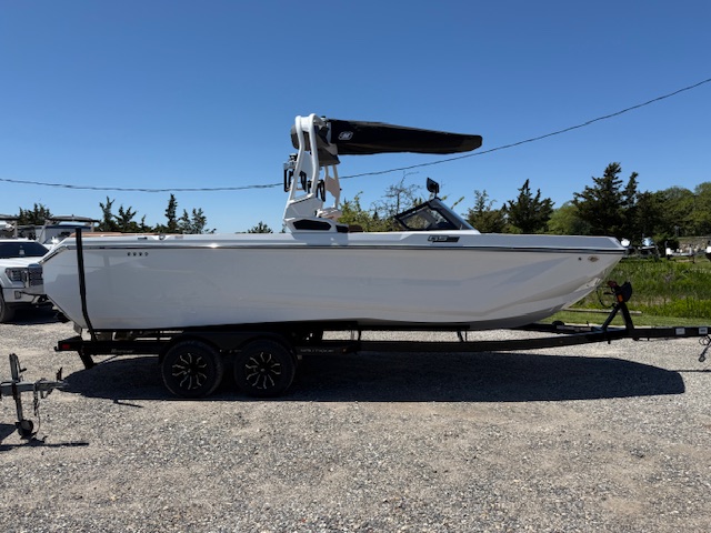2025 Nautique GS24 Icon